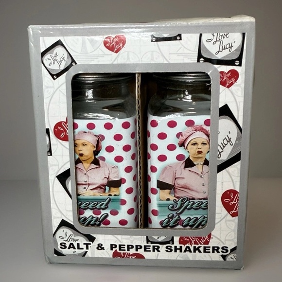 I Love Lucy Salt & Pepper Shakers Chocolate Factory Episode TV Show Collectible - Picture 2 of 8